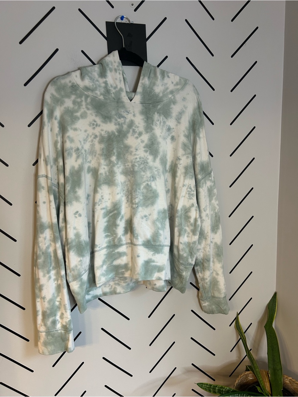 Offline by aerie tie dye sweater